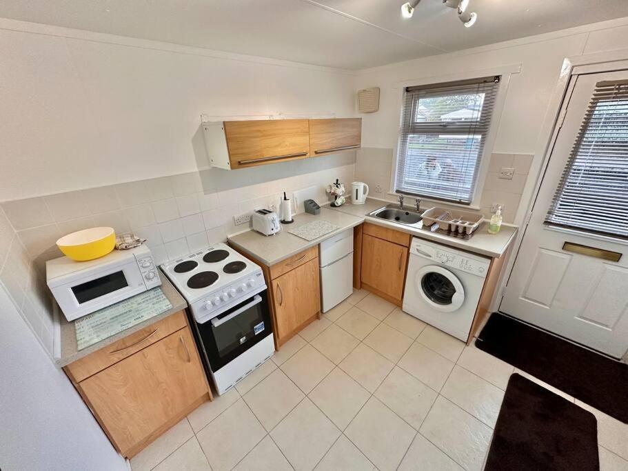 Semi-Detached 1-Bedroom Chalet أودينغستن المظهر الخارجي الصورة